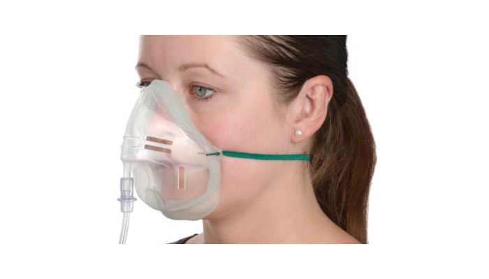 Masque à concentration moyenne pour inhalation d'oxygène - avec tube d